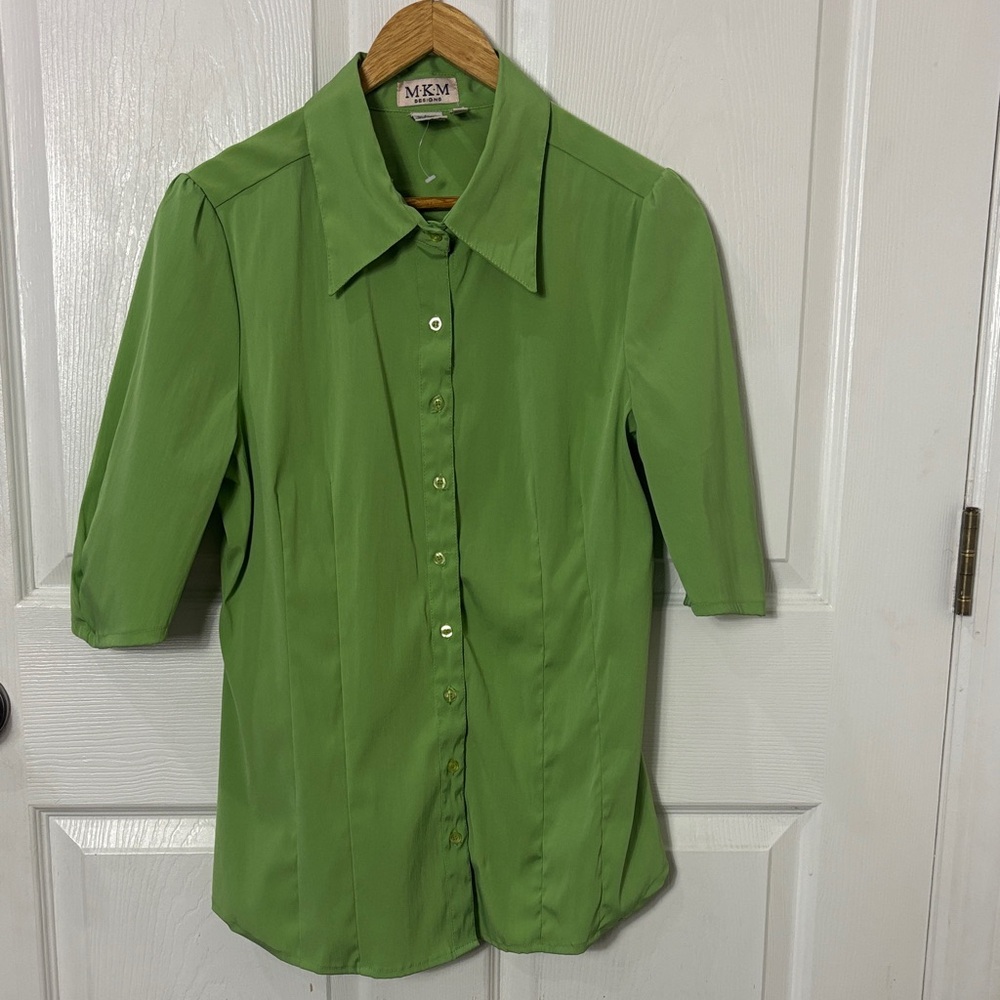 MKM designs Green stretch collar button down 1/2 sleeve size Large career wear